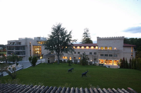 PAZO LOS ESCUDOS & HOTEL RESORT