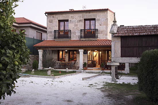 HOTEL RÚSTICO EIRADO DO PINO