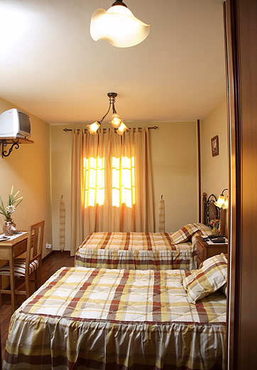 HOTEL RÚSTICO EIRADO DO PINO