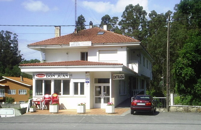 HOTEL A ESTRADA ROOMS