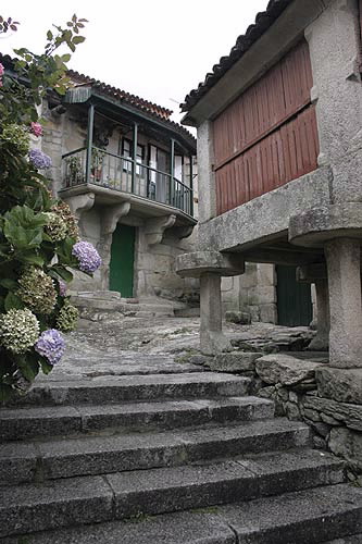 CASAS MARIÑEIRAS DO CONXUNTO H. ART. DE COMBARRO