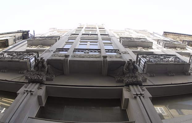 EDIFICIO DE VIVENDAS DO PREGUNTOIRO 6-8