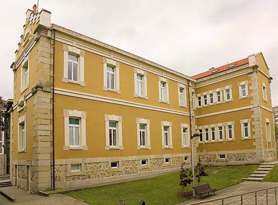 EDIFICIO DE DESEÑO INDUSTRIAL