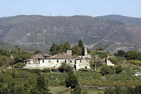 NÚCLEO ANTIGO DE CASTRO CALDELAS