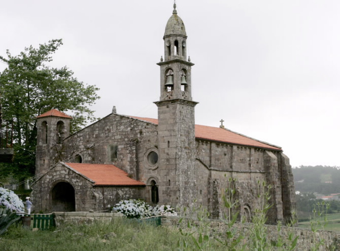 IGREXA E EDIF. DO ANTIGO MOSTEIRO DE MORAIME