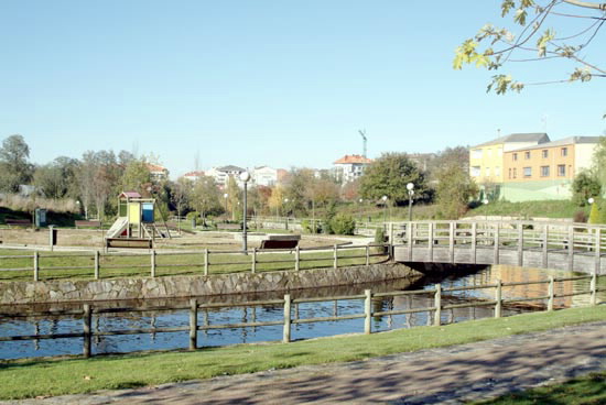 PASEO FLUVIAL DO RÍO PONTIÑAS