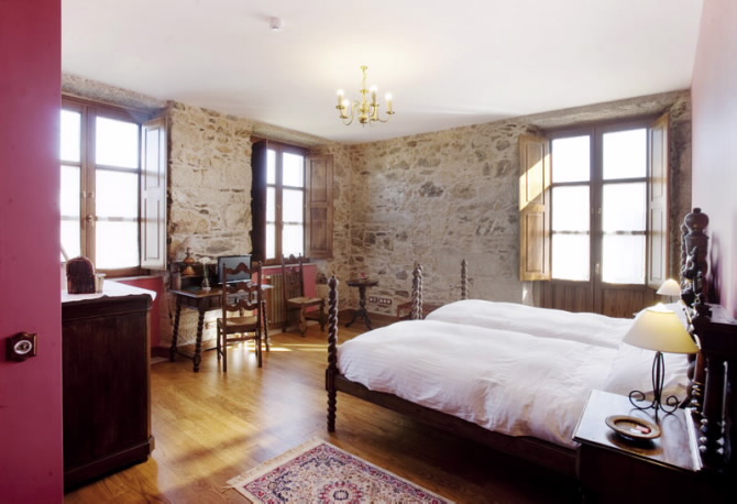 CANÓNIGO DE GALEGOS