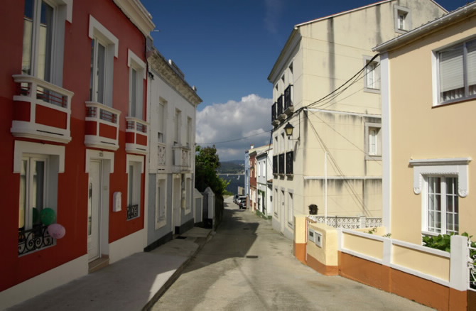 CASAS MARIÑEIRAS NO BARRIO DE FONTÁN