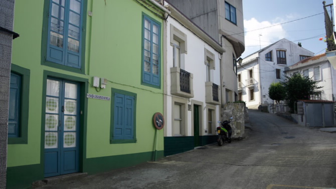 CASAS MARIÑEIRAS NO BARRIO DE FONTÁN