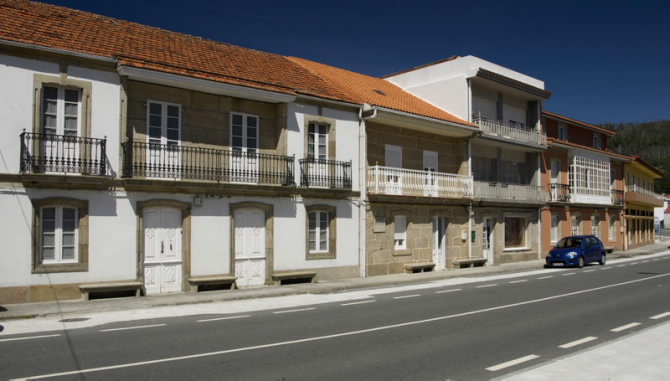 CASAS MARIÑEIRAS NO ÉZARO