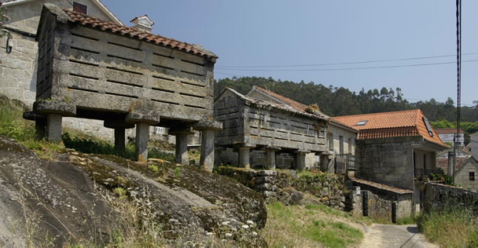 CASAS MARIÑEIRAS EN VILARIÑO - O HÍO