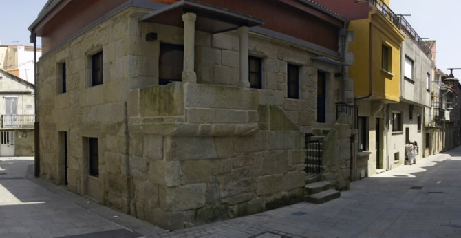 CASAS MARIÑEIRAS NA ZONA VELLA DE CANGAS
