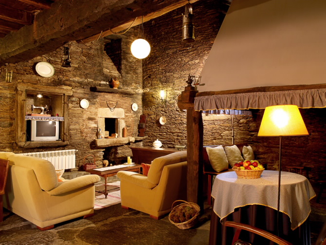 A PENA DE AUGASANTAS