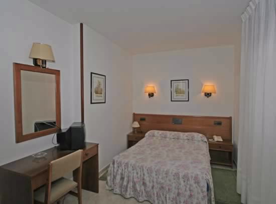 HOTEL AQUARIA CANELIÑAS