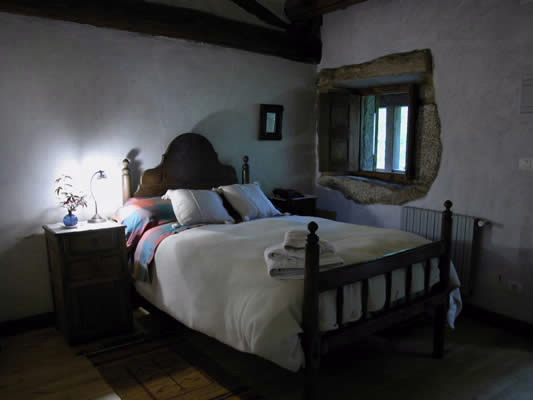 ABADÍA DO PELOURO AXEITO