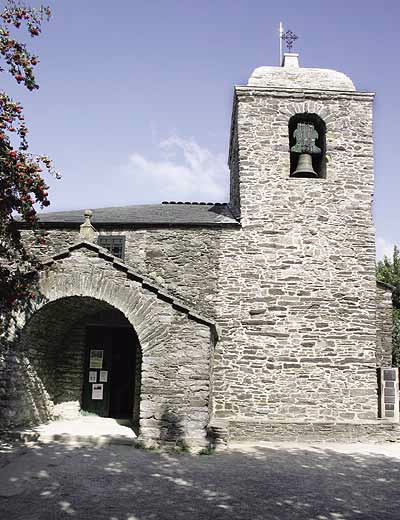 SANTUARIO DE SANTA MARÍA A REAL DO CEBREIRO