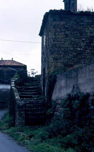 IGREXA PARROQUIAL DE SANTA LOCAIA DE BRANZÁ