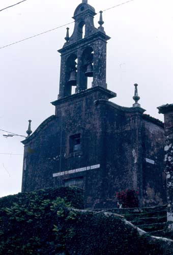IGREXA PARROQUIAL DE SANTA LOCAIA DE BRANZÁ
