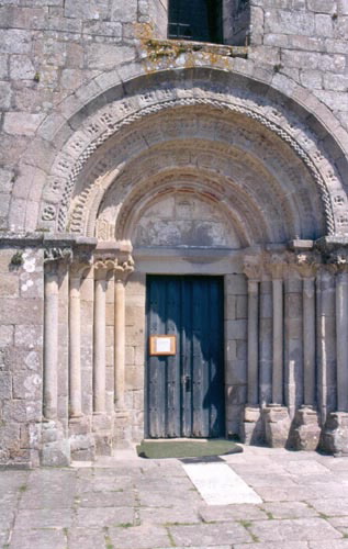 IGREXA PARROQUIAL DE SANTA MARÍA DE TOMIÑO