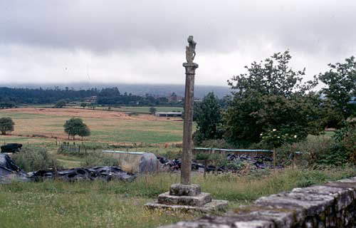 CRUCEIRO DE PEDRIÑA