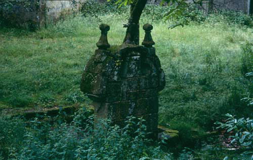 FONTE DE SAN ROQUE DE FISTEUS