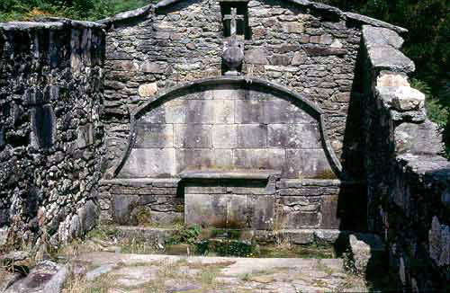 FONTE DA CAPELA DA VIRXE DO MONTE