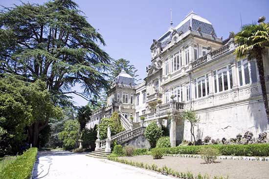 PAZO DE LOURIZÁN