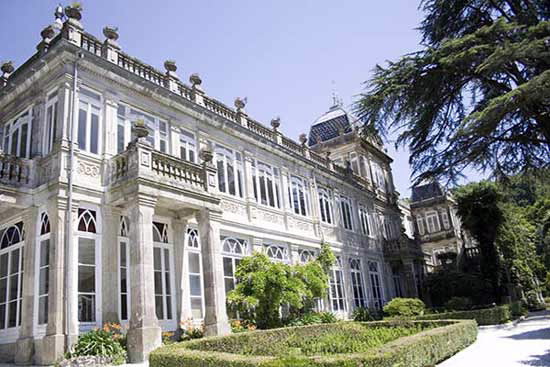 PAZO DE LOURIZÁN