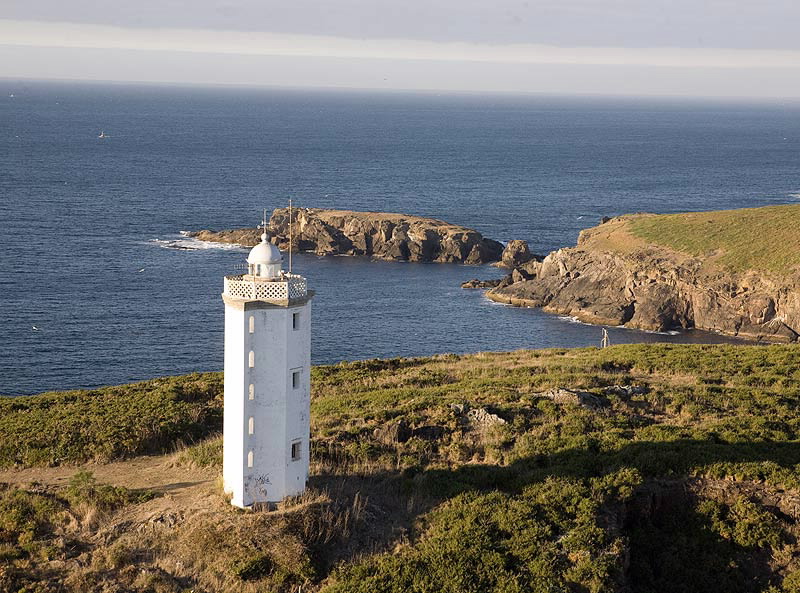 FARO PUNTA DE MERA I EN OLEIROS A CORUÑA - GALICIA