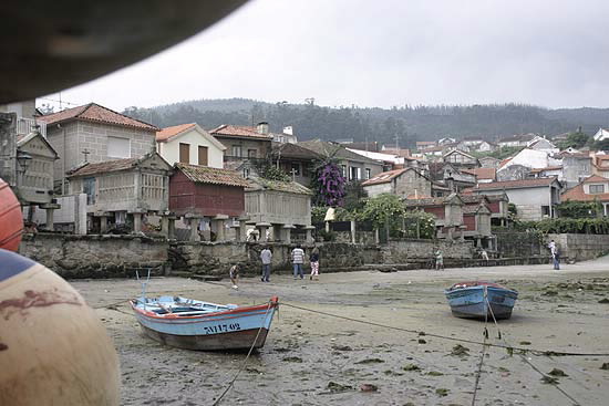 HÓRREOS DEL CONJUNTO HISTÓRICO-ARTÍSTICO DE COMBARRO