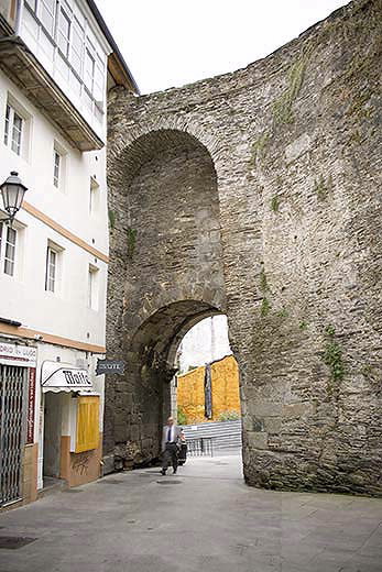 PORTA DE SAN PEDRO DE TOLEDO (MURALLA DE LUGO)