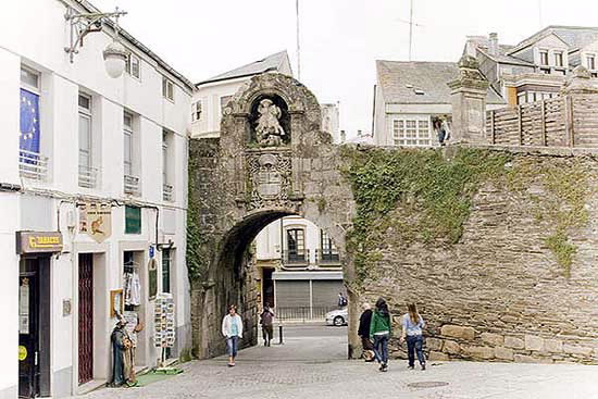 PORTA DE SANTIAGO (MURALLA DE LUGO)