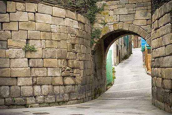 PORTA MIÑÁ OU DO CARMEN (MURALLA DE LUGO)