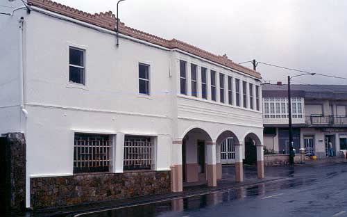 CASA DA FAMILIA LEIS