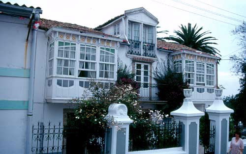 CASA MODERNISTA DE CERVÁS