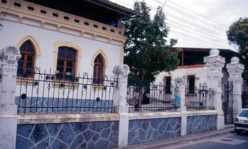EDIFICIO ALIANZA ARENSANA