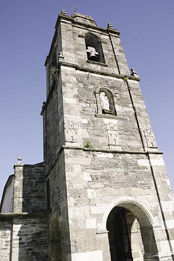 IGREXA PARROQUIAL DE SANTIAGO DE TRIACASTELA