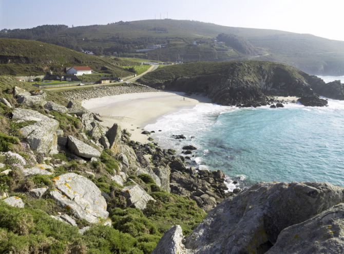 AREA PEQUENA - A HUCHA