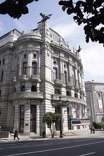 TEATRO GARCÍA BARBÓN