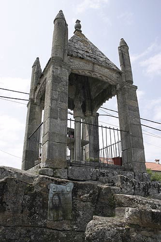 CRUCEIRO DA SANTÍSIMA TRINDADE