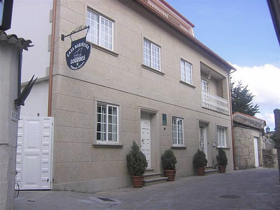 CASA MARIÑEIRA LOURDES