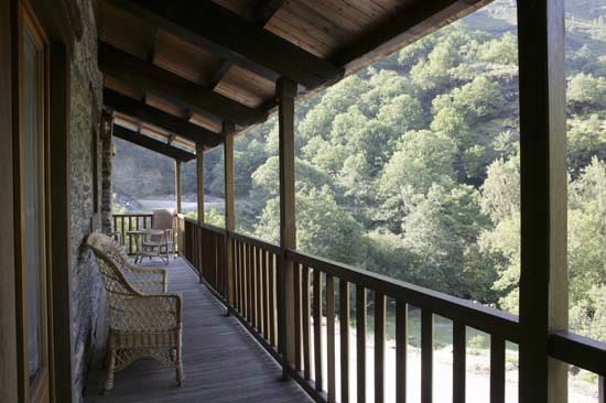 FERRERÍA DE RUGANDO