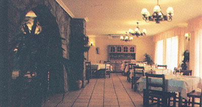 ASADOR TAPAREIA RAICES