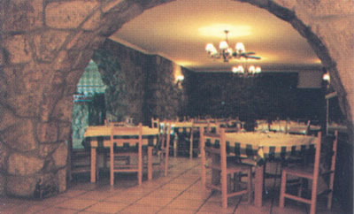 ASADOR TAPAREIA RAICES