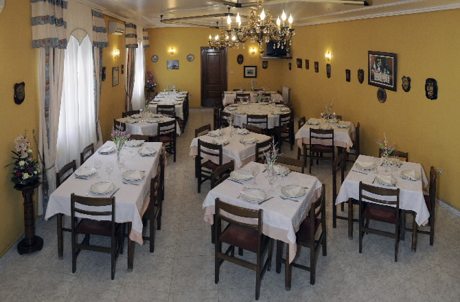 MESÓN DE CEPA - TRES EN UNO