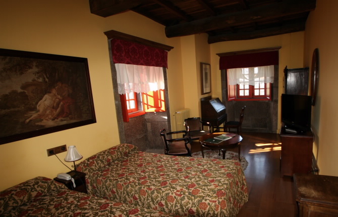 CASA GRANDE DE ROSENDE