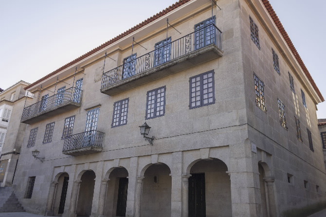 CASAS DE FDEZ. LÓPEZ, DE CASTRO MONTEAGUDO,...