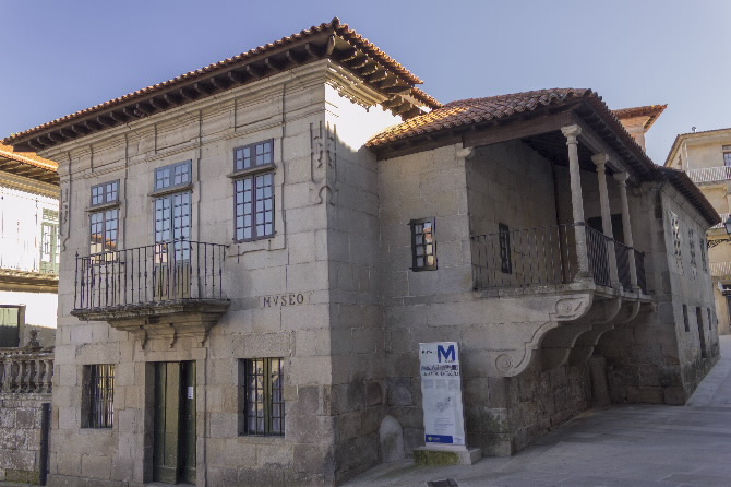 CASAS DE FDEZ. LÓPEZ, DE CASTRO MONTEAGUDO,...