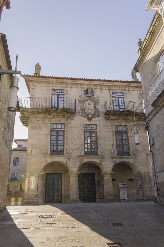 CASAS DE FDEZ. LÓPEZ, DE CASTRO MONTEAGUDO,...