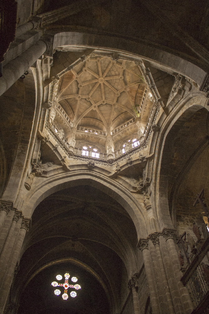 CAPELA MAIOR (CATEDRAL-BASÍLICA DE S.MARTIÑO)